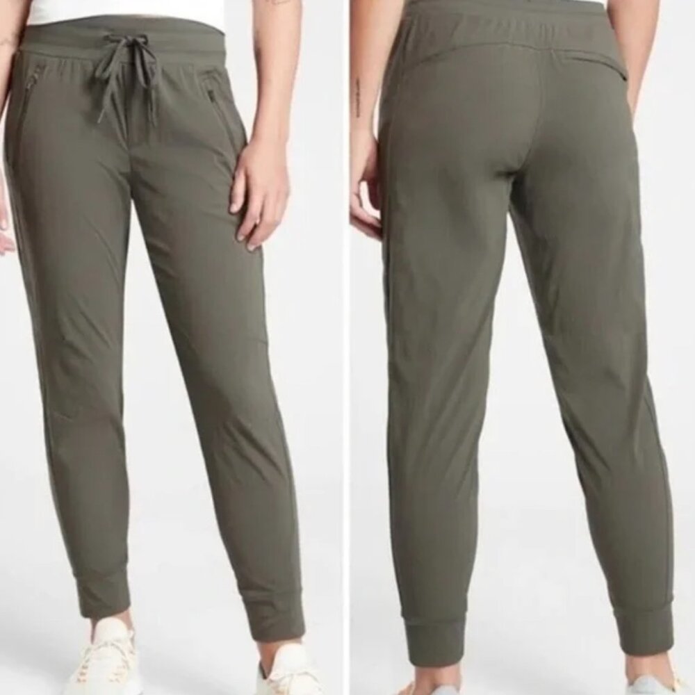 NWT ATHLETA Trekkie North Jogger Hiking Pants in Mountain Olive Green Size 18